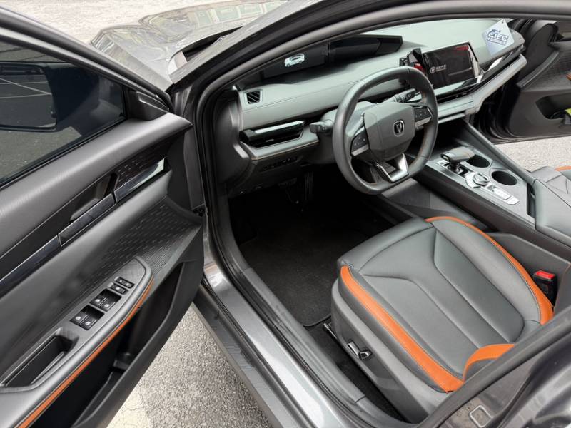 Used CHANGAN UNI-V 2023 1.5T Premium Model — 21