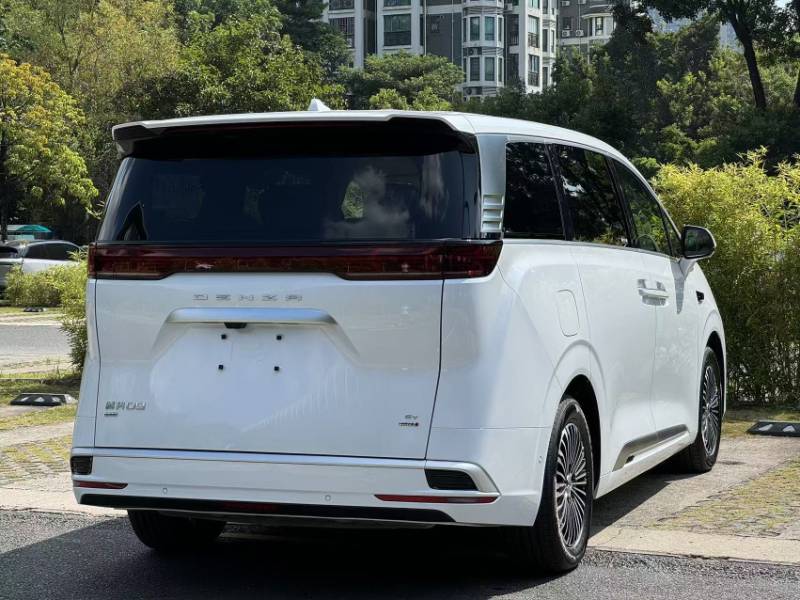 Used Denza D9 2026 Second-Generation EV Flash Charge Prestige Edition — 31