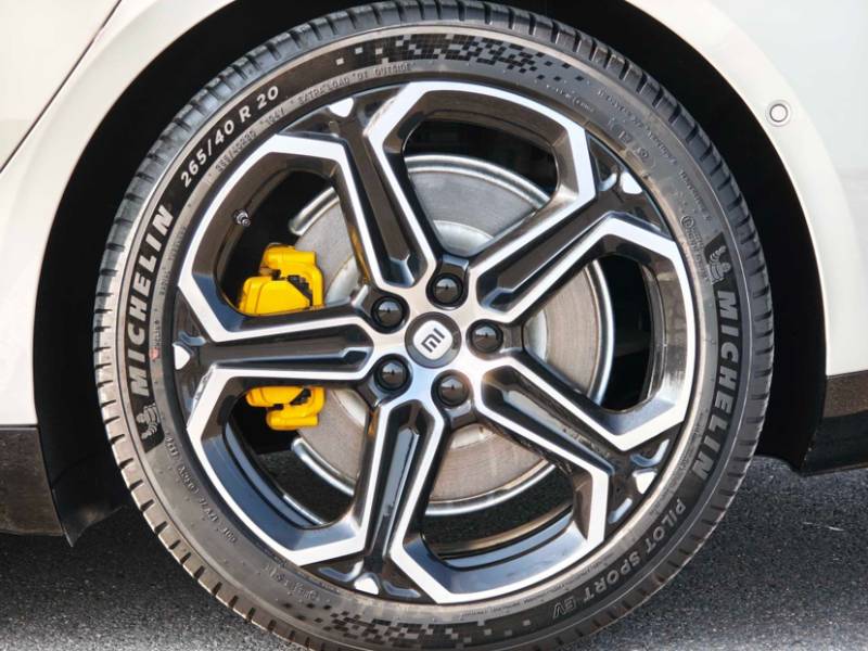 Used Xiaomi Auto SU7 2024 Four-Wheel Drive Ultra-Long Range Advanced Intelligent Driving Max Edition — 32