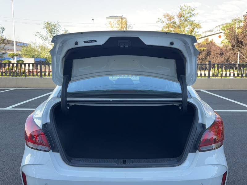 Used MG 5 2023 180 DVVT Manual Fashion Edition — 18