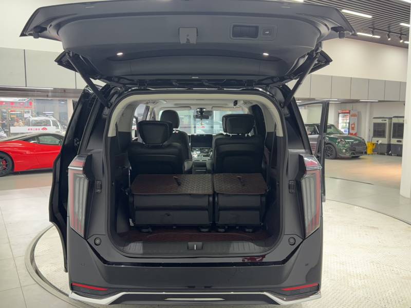 Used GAC Trumpchi M8 2024 Master Series 400T Prestige Edition — 18