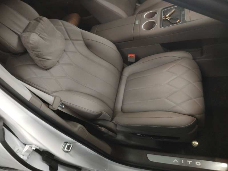 Used Hima AITO M8 2025 Model Pure Electric Max+ Six-Seater All-Wheel-Drive (896-line LiDAR) — 4