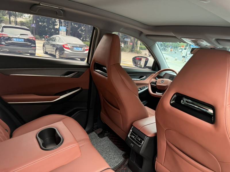 Used CHANGAN CS75 PLUS 2023 3rd Generation 1.5T Automatic Prestige Model — 24