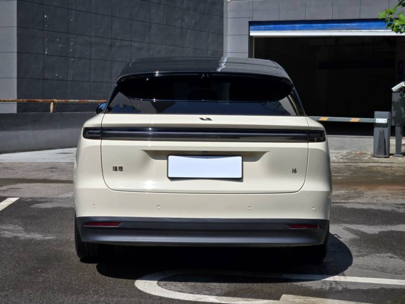 Used Li Auto i6 2025 Model Two-Wheel-Drive Standard Type — 32