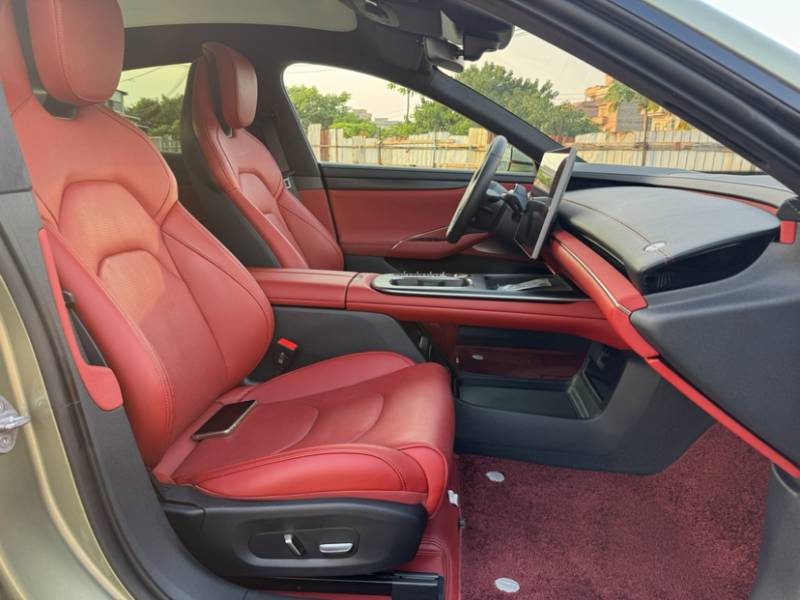 Used Xiaomi Auto SU7 2024 Four-Wheel Drive Ultra-Long Range Advanced Intelligent Driving Max Edition — 34