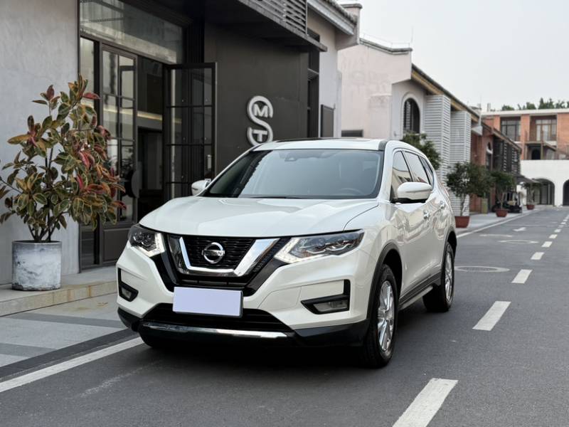 Used Nissan X-Trail 2022 2.0L Two-Wheel Drive Smart Connect Premium Edition — 32