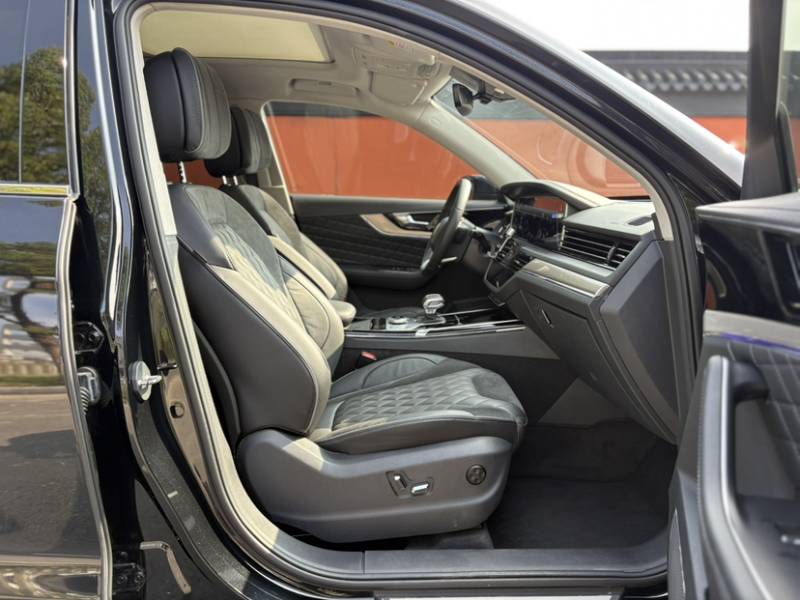 Used Hongqi HS5 2019 2.0T Smart Connect Flagship All-Wheel-Drive Version – Chinese Trim Ling — 24