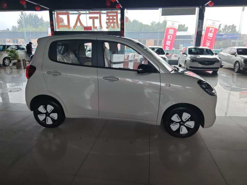 Used Wuling Hongguang MINIEV 2025 Four-Door Version Premium Edition — 3