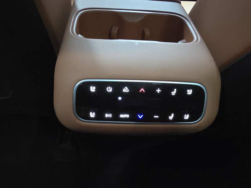 Used Leapmotor C16 2024 Range-Extended 200 Luxury Edition — 11