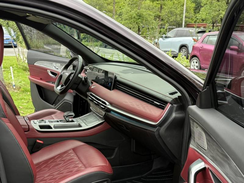 Used JETOUR X70 PLUS 2023 1.5T DCT Brave PLUS 7-Seater — 24