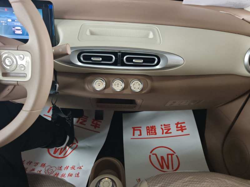 Used Wuling Hongguang MINIEV 2025 Four-Door Version Premium Edition — 12