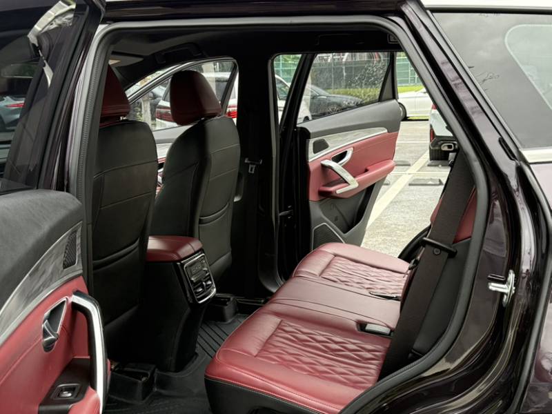 Used JETOUR X70 PLUS 2023 1.5T DCT Brave PLUS 7-Seater — 36