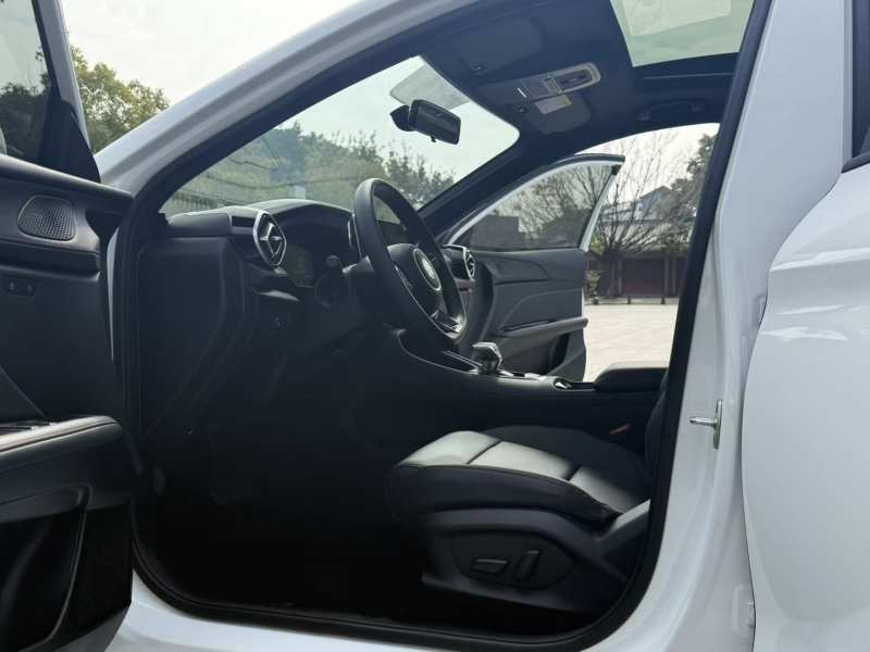 Used MG 5 2025 300TGI Global Flagship Edition — 24