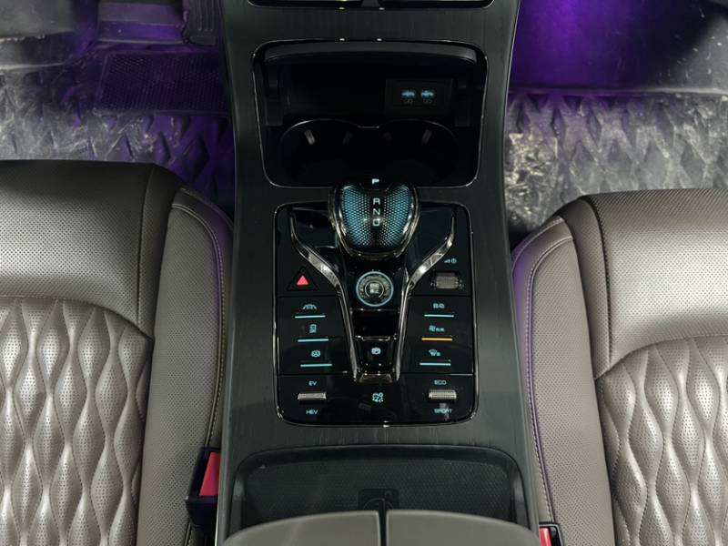 Used BYD Han 2020 DM Four-Wheel Drive Performance Edition Prestige Model — 40