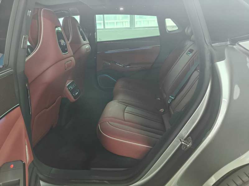 Used Denza Z9GT 2026 Easy Three-Party Flash Charge Performance Edition — 9