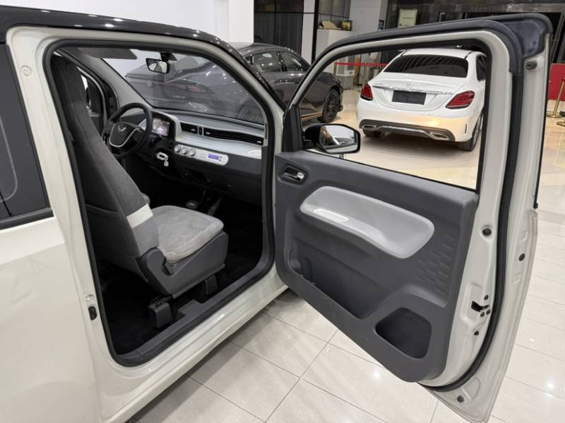 Used Wuling Hongguang MINIEV 2022 Macaron Premium Model – Lithium Iron Phosphate — 40