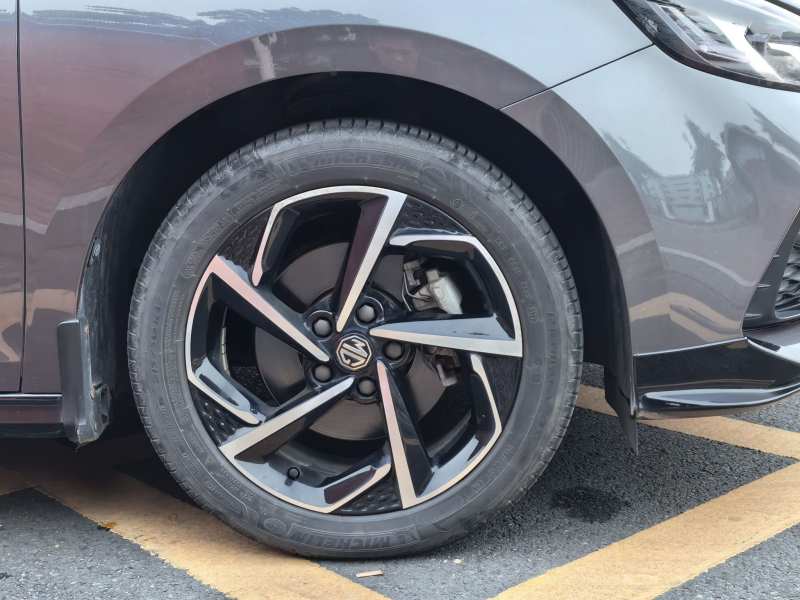 Used MG 5 2021 Revised 300TGI DCT Qingshè Luxurious Enjoyment Edition — 33