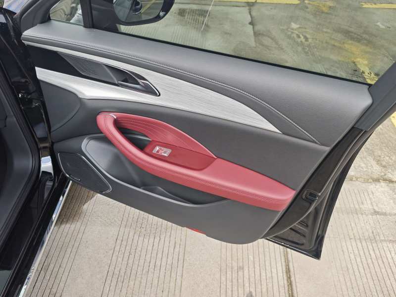 Used Hongqi H5 PHEV 2025 170 Super Hybrid Version — 38