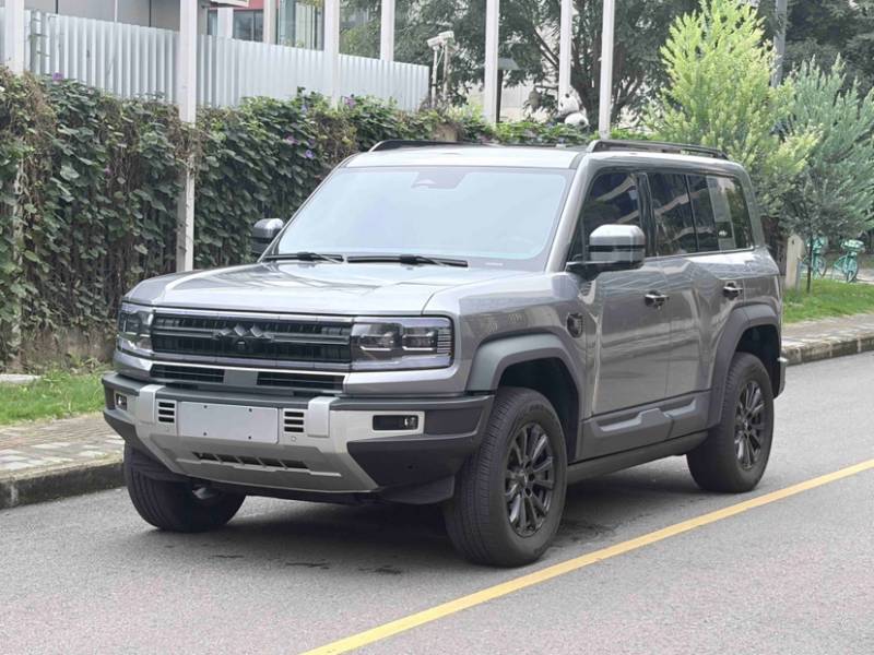 Used Formula Leopard 5 2023 Navigator Edition — 1