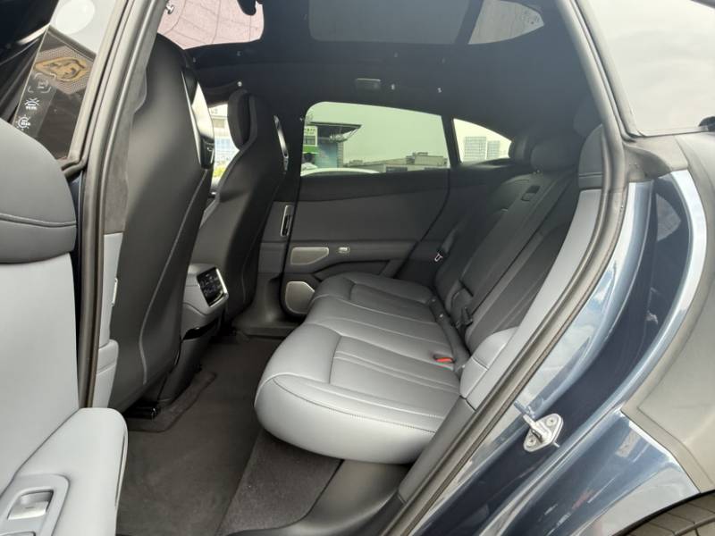 Used Xiaomi Auto YU7 2025 Ultra-Long Range High-Performance All-Wheel-Drive Max Edition — 36