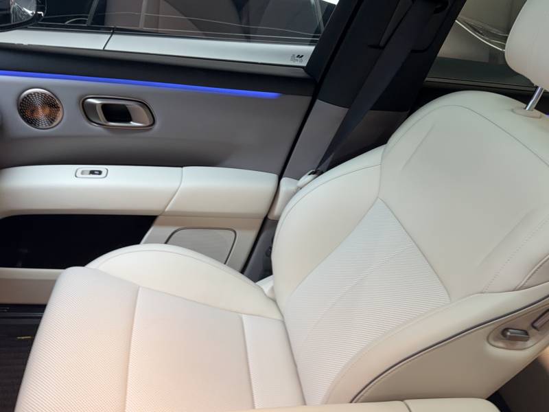Used Li Auto i6 2025 Model Four-Wheel-Drive Standard Type — 12