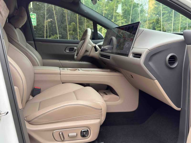 Used Li Auto i6 2025 Model Two-Wheel-Drive Standard Type — 20