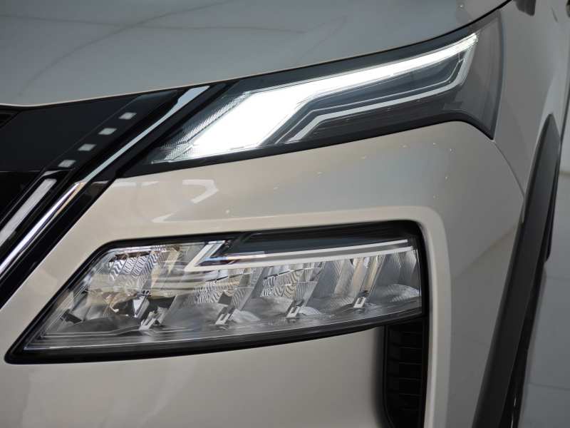 Used Nissan X-Trail 2023 e-POWER Ultra-Hybrid Dual-Motor All-Wheel-Drive Luxury Edition — 11