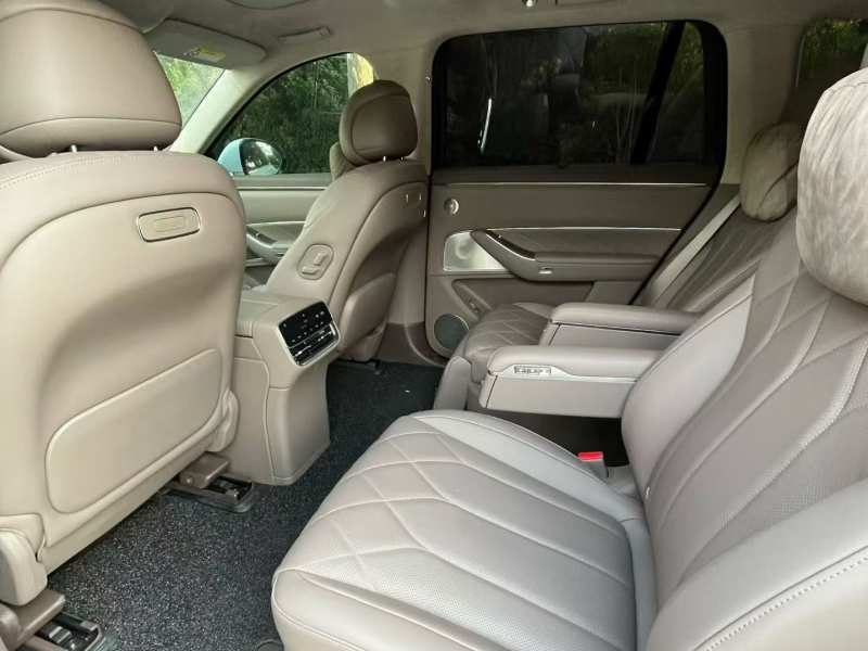 Used Hima AITO M8 2025 Model Pure Electric Max+ Six-Seater All-Wheel-Drive (896-line LiDAR) — 13