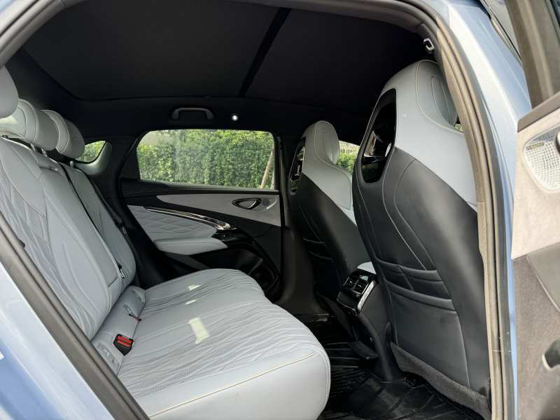 Used BYD Seal 2022 550 km Standard Range Rear-Wheel Drive Prestige Version — 40