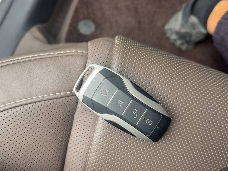 Used BYD Han 2020 DM Four-Wheel Drive Performance Edition Prestige Model — 32
