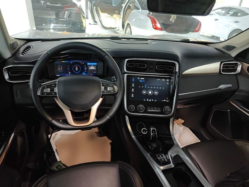 Used Lynk & Co 01 2017 2.0T Two-Wheel Drive Pro Edition — 9