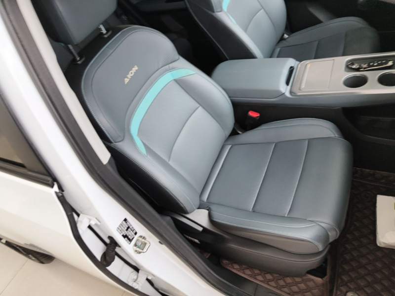Used AION Y 2023 Younger Star Edition — 24