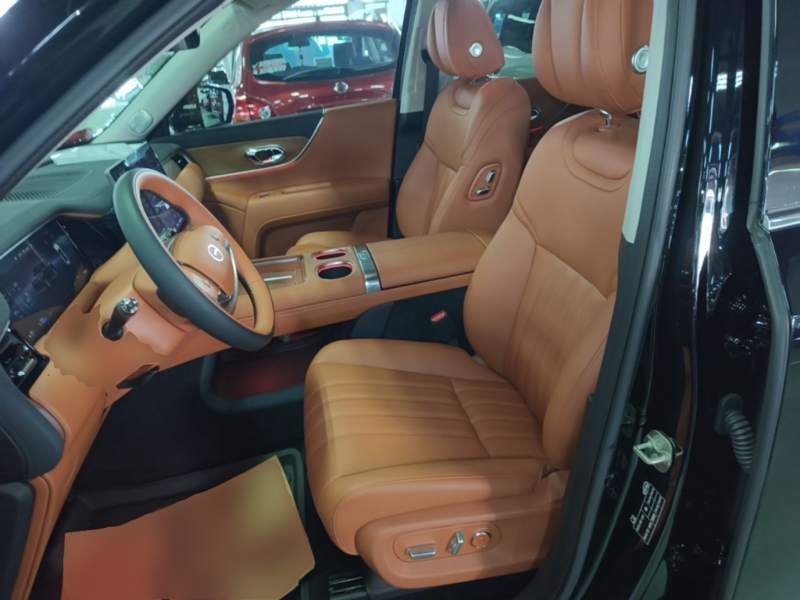 Used GAC Trumpchi S9 2025 Model Qiankun Ultra 6-Seater — 14