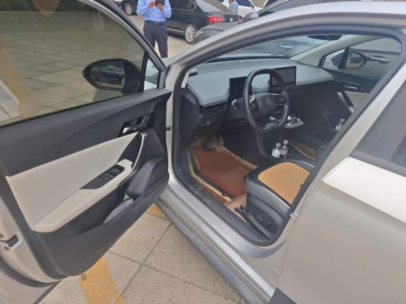 Used MG 4 EV 2022 425 km Luxury Edition — 17