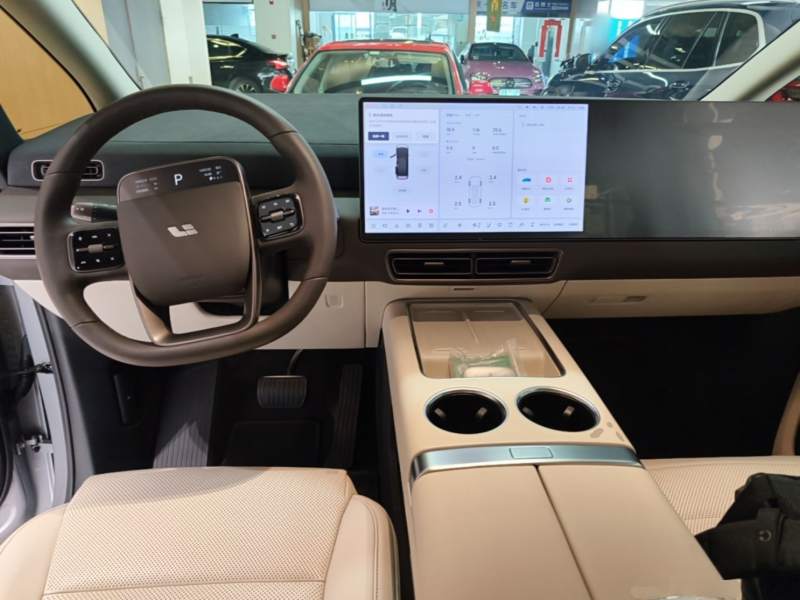Used Li Auto MEGA 2024 Ultra Model — 9