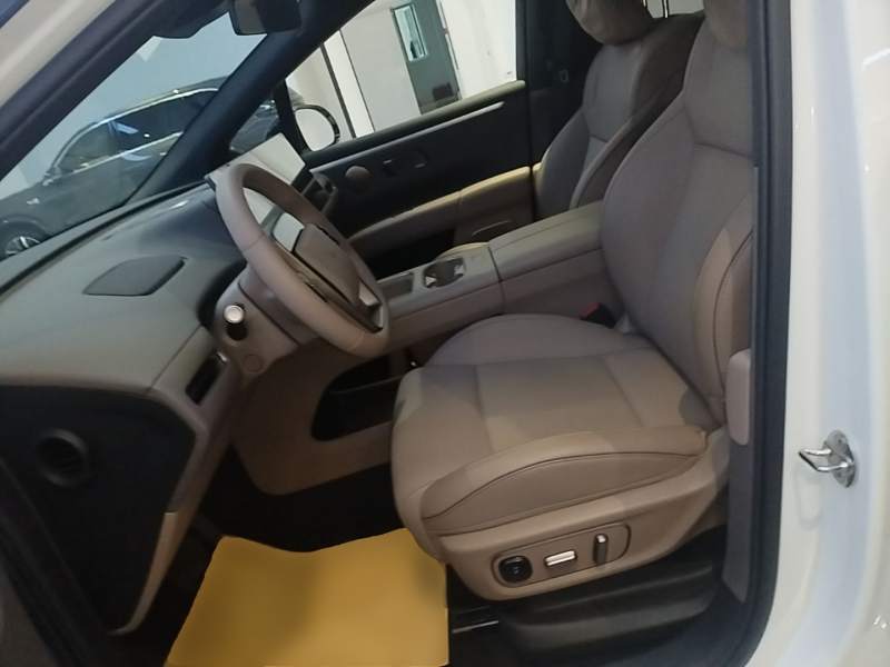 Used Li Auto i6 2025 Model Two-Wheel-Drive Standard Type — 14