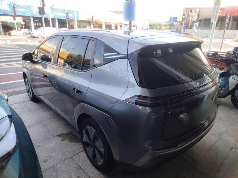 Used AION Y 2023 Plus 510 Executive Edition — 4