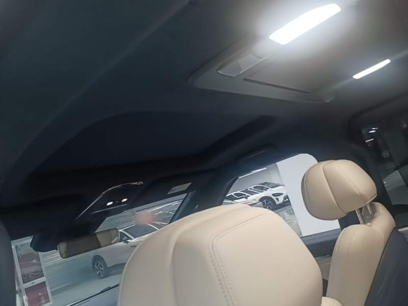 Used Zeekr 009 2024 7-Seater Aisle Version 108 kWh — 17