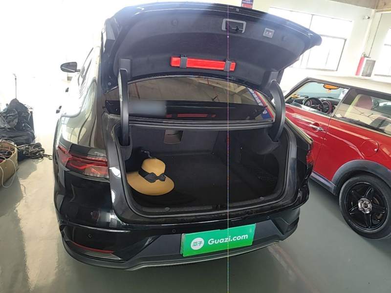 Used BYD Han 2023 EV Champion Edition 506KM Front-Wheel-Drive Premium Model — 18