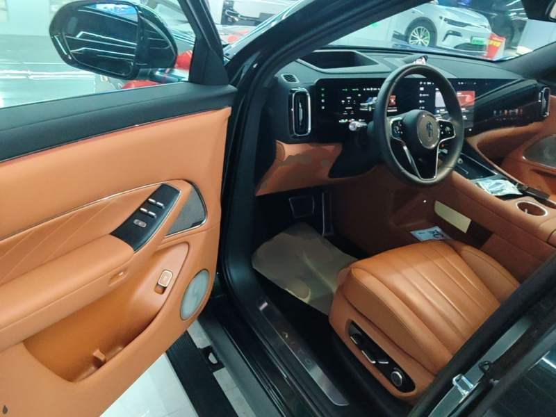 Used Hima AITO M8 2025 Extended-Range Ultra Version 53.4 kWh 6-Seater Edition — 15