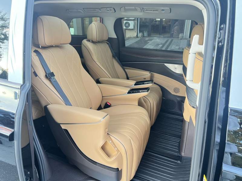 Used Denza D9 2024 DM-i 980 Four-Wheel Drive Prestige Model – Executive — 16