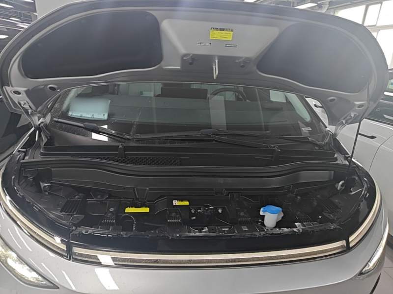 Used XPeng X9 2025 702 Four-Wheel Drive High-Performance Max — 19