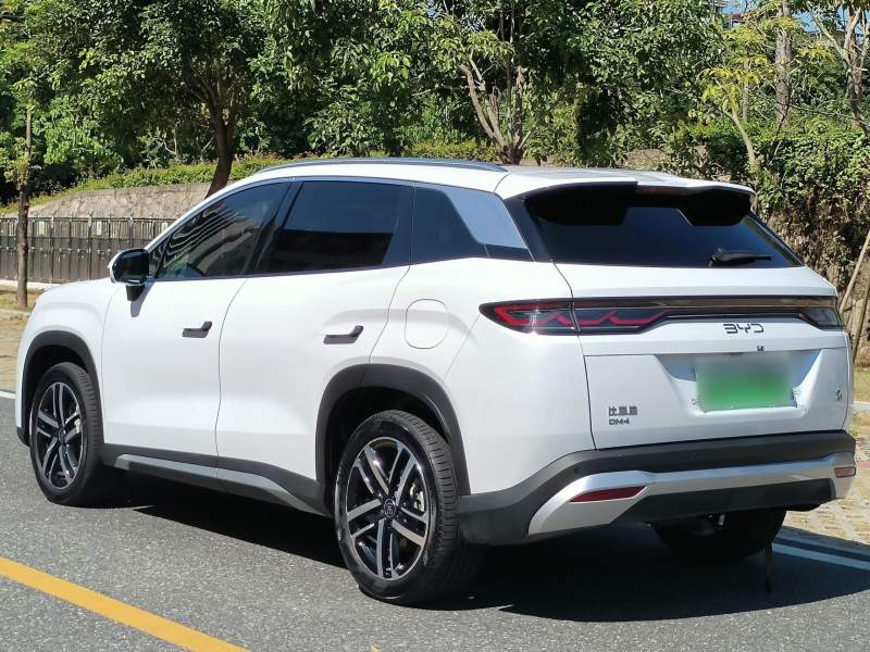 Used BYD Song L DM-i 2024 112 km Leading Edition — 32