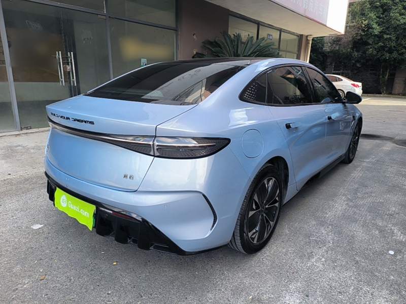 Used BYD Seal 2022 550 km Standard Range Rear-Wheel Drive Prestige Version — 6
