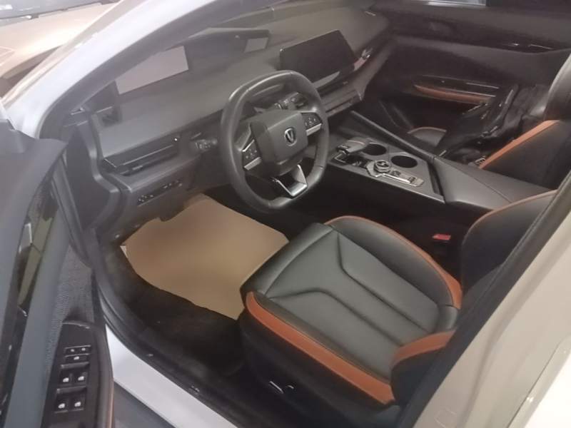 Used CHANGAN UNI-V 2024 1.5T High-Energy Version — 15