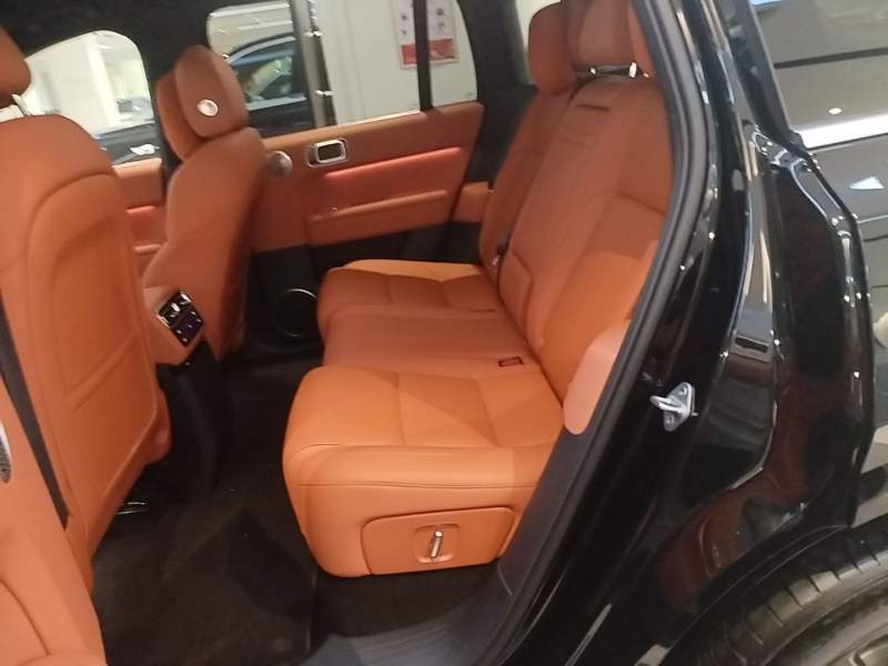 Used Li Auto L6 2025 Max Smart Refresh Edition — 16