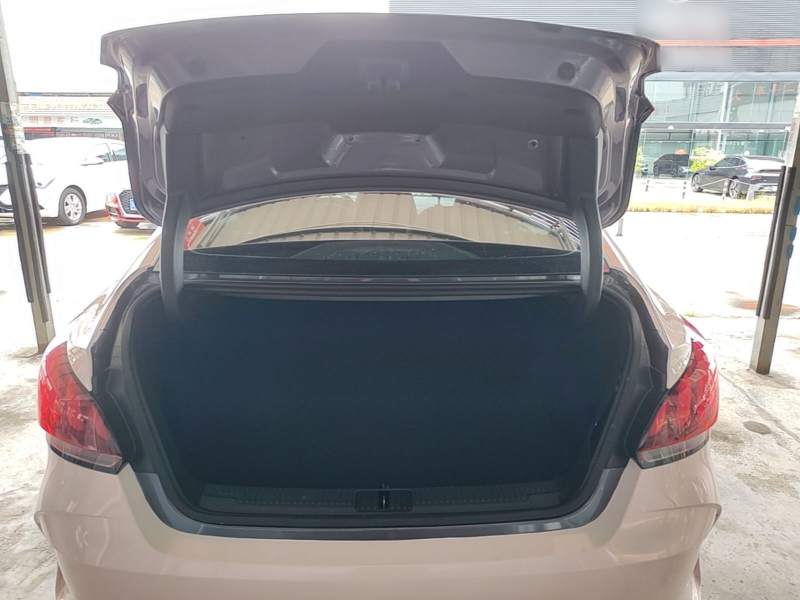 Used MG 5 2021 180 DVVT CVT Youth Luxury Edition — 18