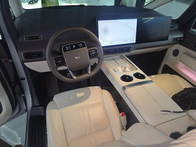 Used Li Auto MEGA 2024 Ultra Model — 9