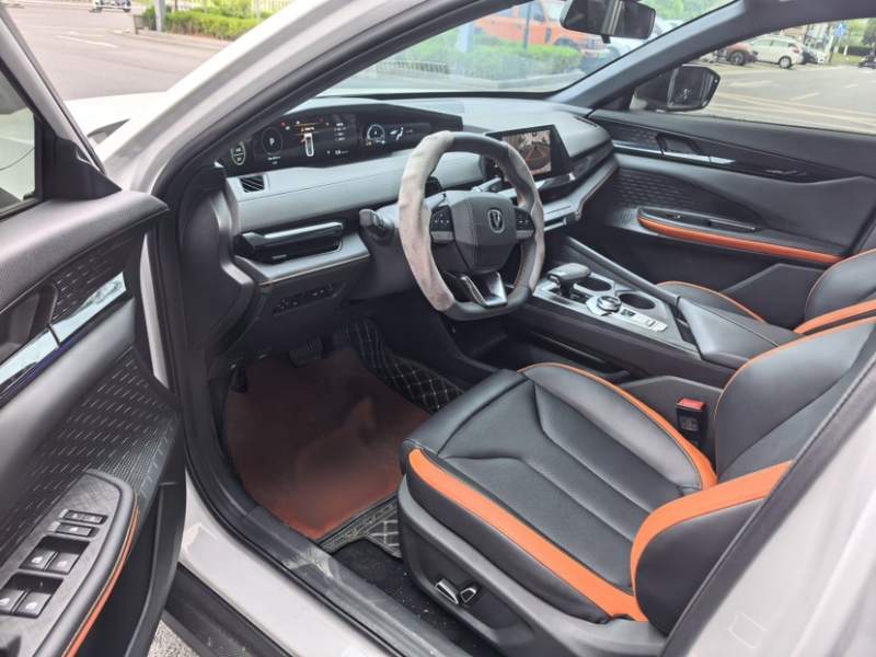 Used CHANGAN UNI-V 2024 1.5T High-Energy Version — 4