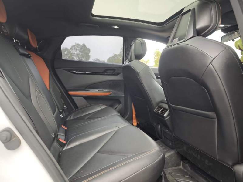 Used CHANGAN UNI-V 2022 1.5T Prestige Version — 31